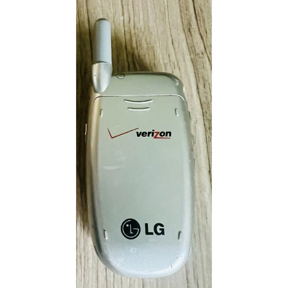 Verizon Branded LG VX5200 Clamshell Flip Phone Battery Silver and Blue Untested